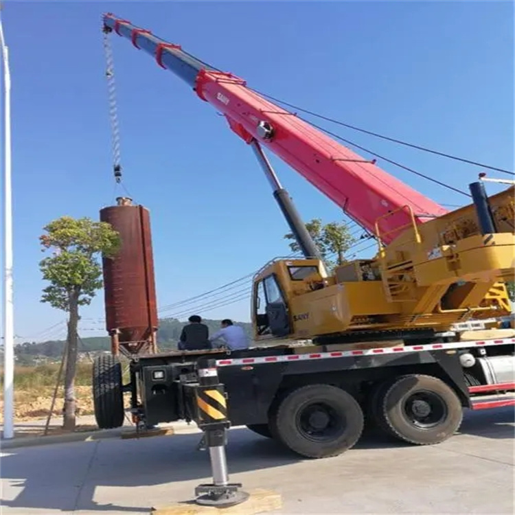 石渠专业吊车租赁多少钱