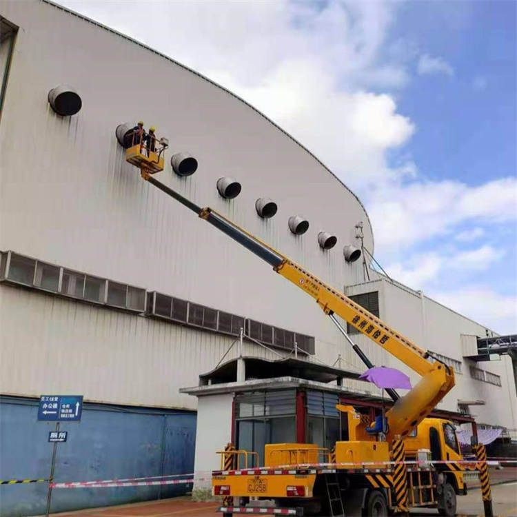 石渠高空作业车出租服务：专业广告牌安装解决方案