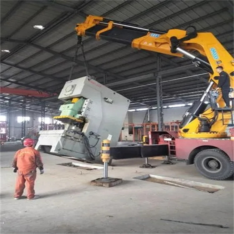 石渠80吨折臂吊车出租附近电话