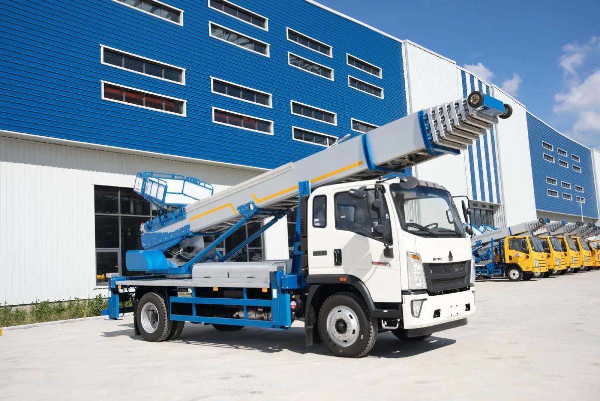 石渠出租云梯车高空作业车 建筑垃圾搬运