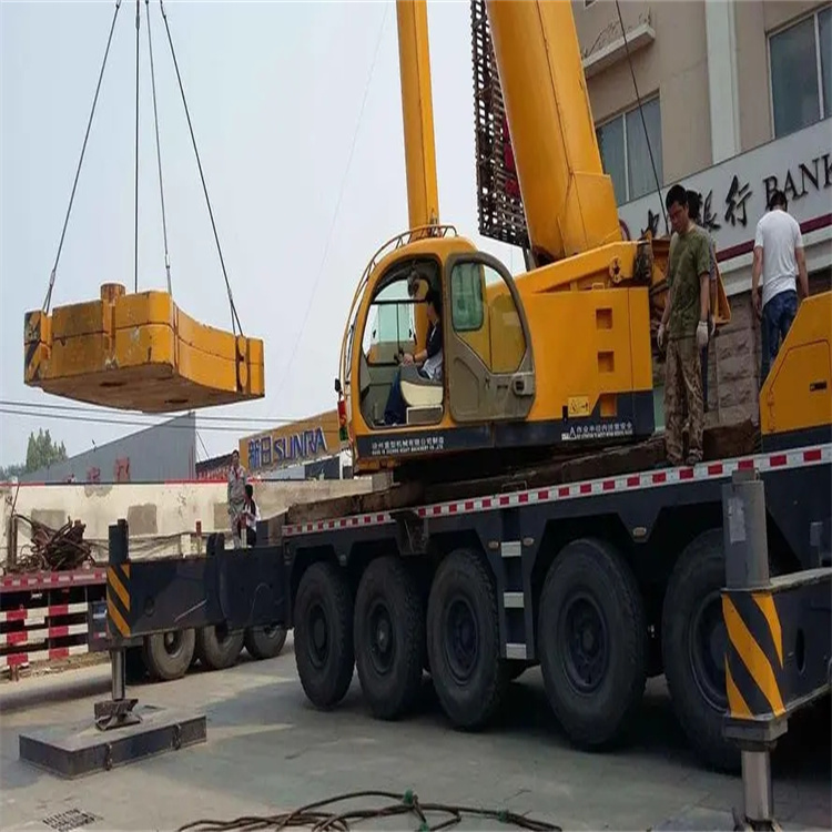 石渠当地吊车出租|机器吊装|75吨|工厂搬迁服务